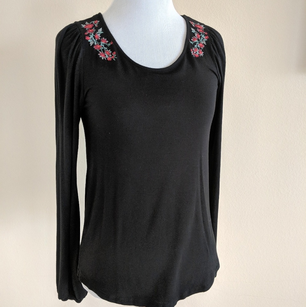 American Eagle Rose Embroidered Black top